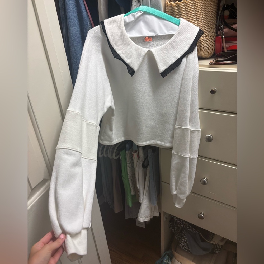 Collard sweatshirt/sweater 
XS but fits like a small